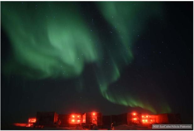 Auroras over the South Pole (photo: Alicia Fattorini).